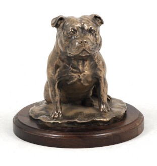 Staffordshire Bull Terrier figurka na drewnie Art-Dog